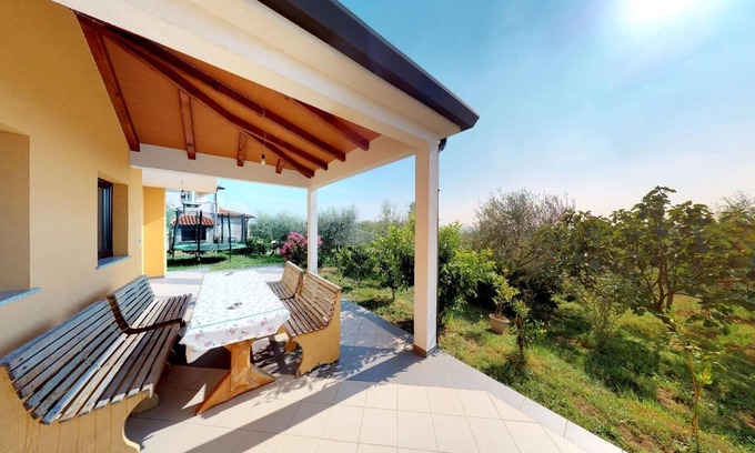 Vilanija Appartement | Appartement de deux chambres avec la terrasse Vilanija, Umag (A-17240-b)