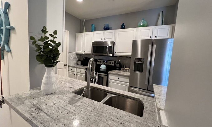Rehoboth Beach Copropriété | Two bedroom, dog friendly condo with pool, between Lewes and Rehoboth Beach