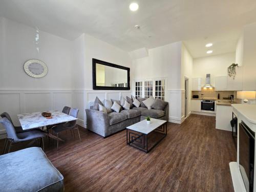 Butetown Appartement | Two bedroom flat in Cardiff Bay with roof terrace