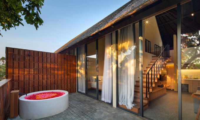 Batu Bolong Station Balnéaire | Two Bedroom Loft River View in Canggu