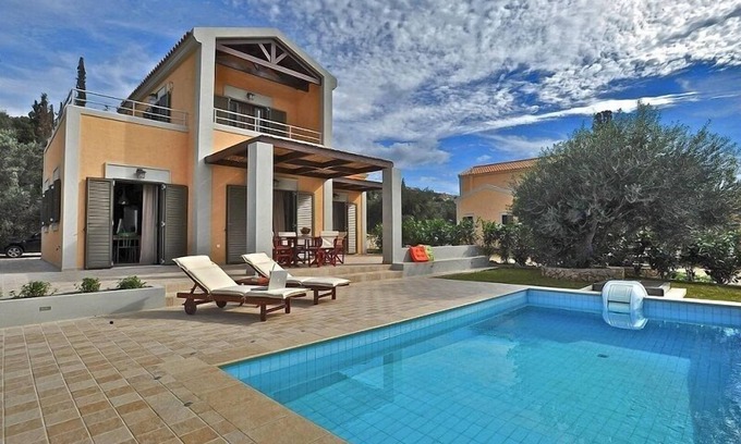 Minia Villa | Deux chambres à coucher villa de luxe avec piscine privée près de Argostoli