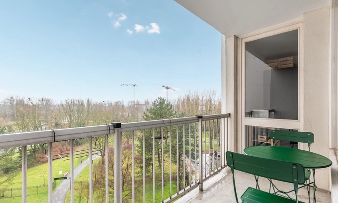 La Madeleine Appartement | Deux chambres avec parking et balcon
