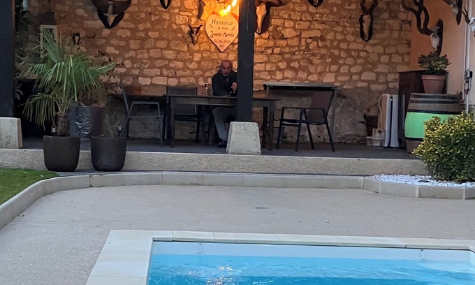 Nogent-l'Abbesse Lit Et Petit-Déjeuner | Deux chambres d’hôtes cocooning au centre du vignoble. Animaux non admis