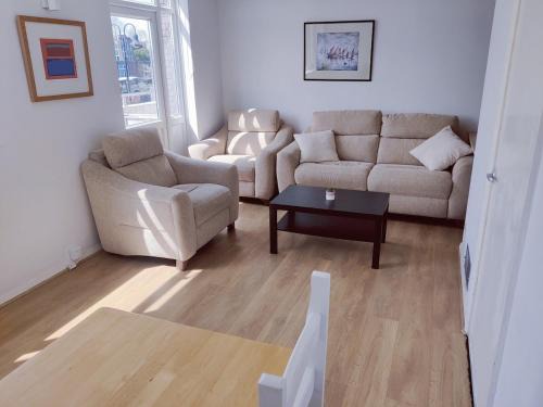 Kenilworth Appartement | Two Floor Flat in Town Center