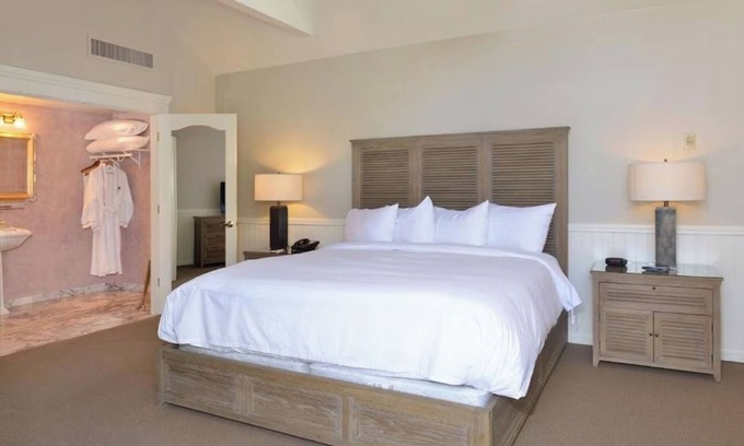 Santa Rosa Hôtel | Two Luxurious Junior Suite with Elegant Furnishings Near Sonoma Wineries