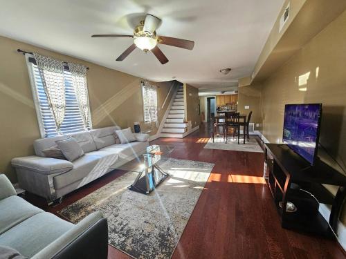 Towson Maison | Two Story Queen Primary