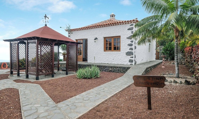 Buen Paso Villa | Deux maisons typiques des Canaries dans "Finca la Sorriba" avec vue sur la montagne piscine & Wi-Fi