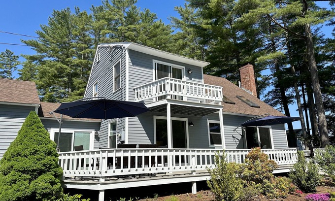Alton Bay Maison | Two updated lakefront homes - dock with boat slip, game room, & screened porch