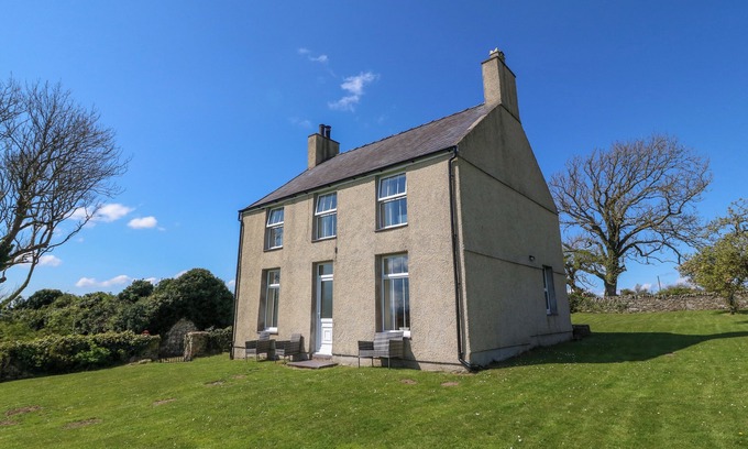 Llanddaniel Fab Cottage | Ty Mawr, LLANDDANIEL FAB