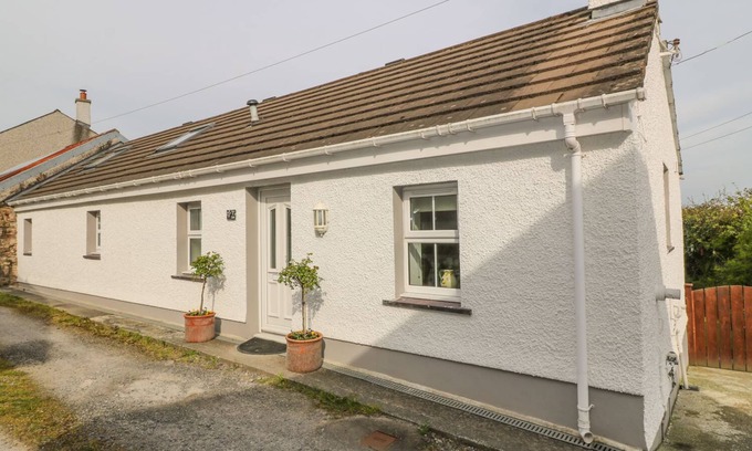 Brynsiencyn Maison | Tyn Y Giat, BRYNSIENCYN