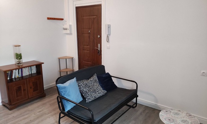 Courlancy Appartement | Appartement de Type 2 entièrement équipé pour un séjour agréable.
