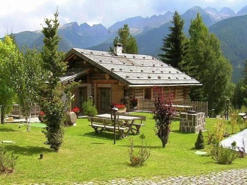 Bellamonte Maison | Typical Cottage in Bellamonte Italy with bubble bath
