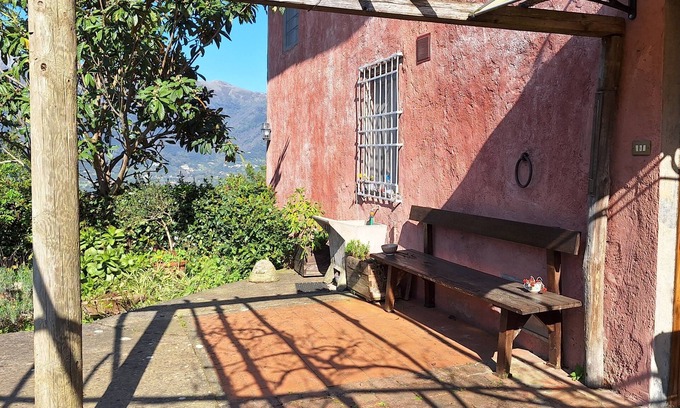 Corsanico Maison | "Casina Rossa" maison rustique dans les collines