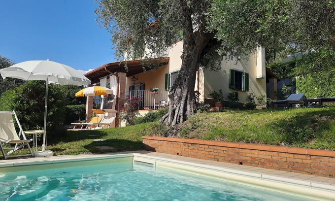 Camaiore Maison | Maison de campagne toscane typique située sur les collines