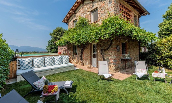 Capannori Maison | Maison toscane typique: piscine, jardin clos, climatisation, wi-fi, cheminée
