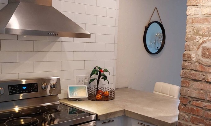 Verona Maison | U.S. Open Charming 2-bedroom house with AC, WiFi in pleasant Oakmont