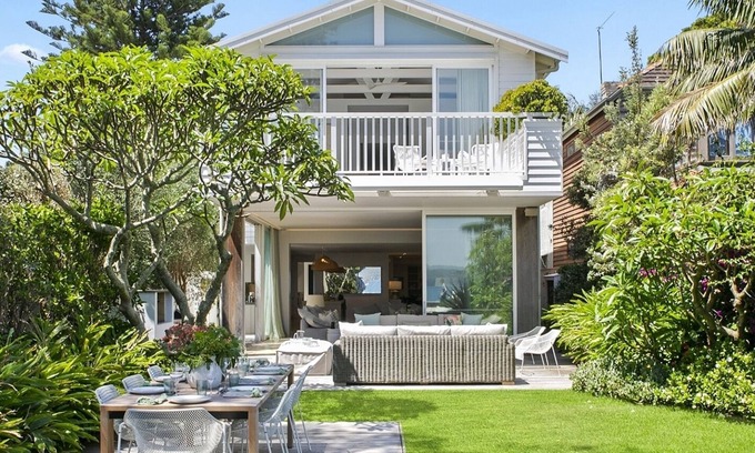Manly Maison | Copacabana Absolute Beachfront Luxury Home