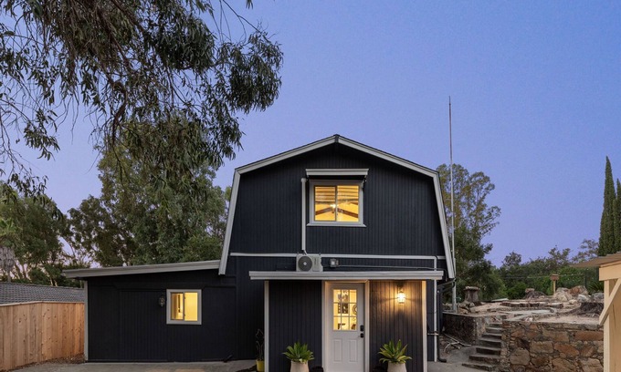 Rainbow CDP Maison | Uber to Wineries/Weddings+ PUPS! +mountain escape