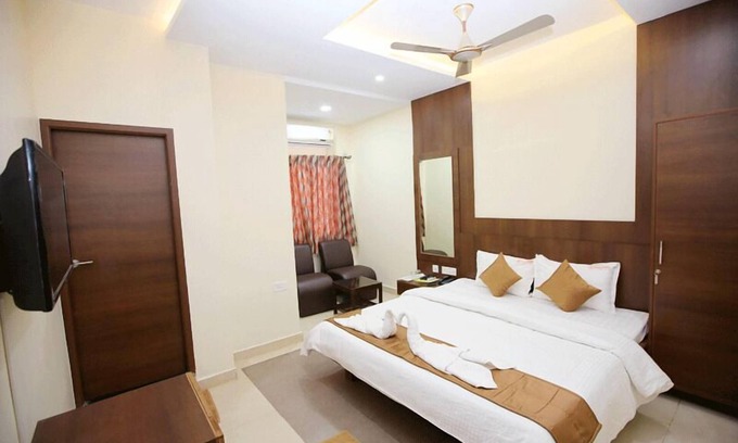 Porur Hôtel | Udayam Towers Hotel Porur