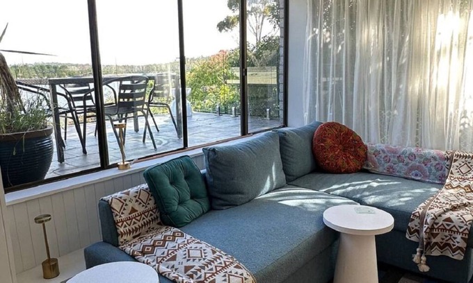 Carlton River Maison | Ulmia Riverfront retreat and Aurora viewing