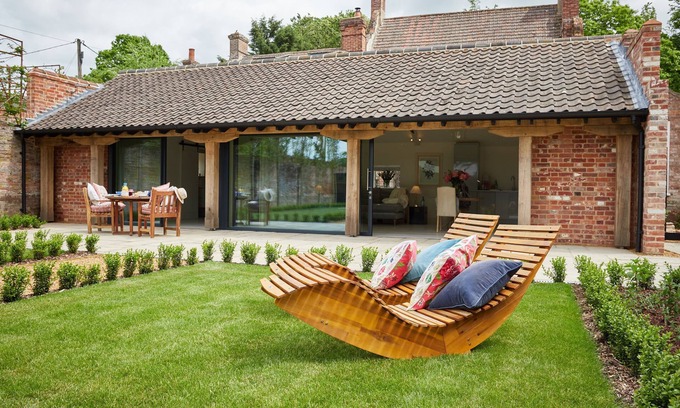 Banningham Appartement | Ultimate romantic retreat, close to beach & walkable pub