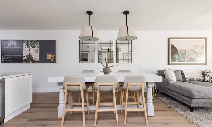 Entertainment District Copropriété | Ultra-Clean, Designer Condo in Downtown Scottsdale