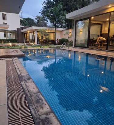 Central Province Appartement | UN approved Cosy home with pool