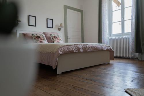 Parthenay Lit Et Petit-Déjeuner | un dimanche chez Julie chambre Léontine