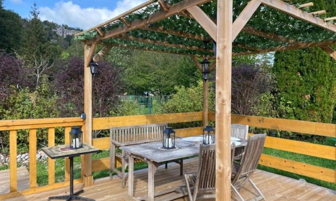 Bourg-de-Sirod Appartement | Un nid de verdure 2 ch
