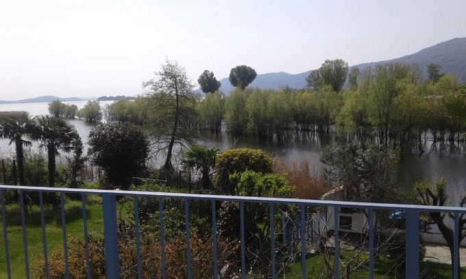 Fondotoce Appartement | Una finestra sul lago.Appartamento Verbania