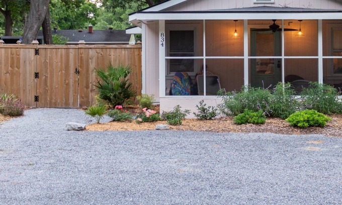 Old Village Maison | Unbeatable Location - Beaches & DT - Kid Friendly