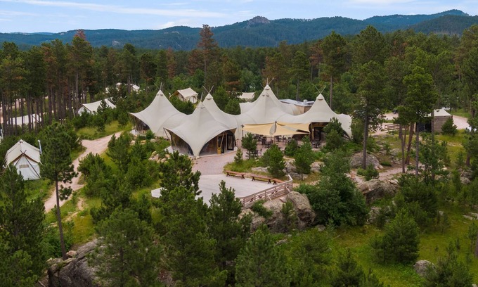 Keystone Cabine | Under Canvas Mount Rushmore