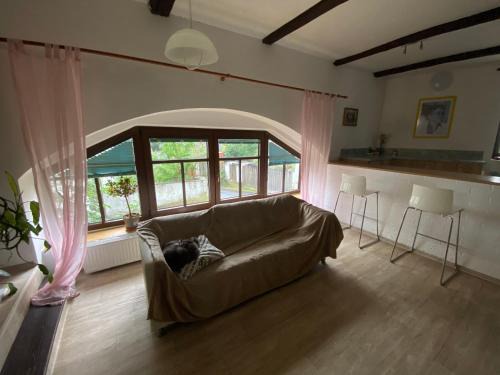 Libesice Maison | Underhillhouse
