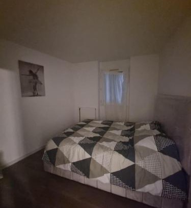 Bedarrides Maison | Une chambre