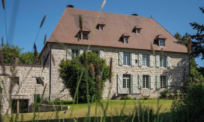 Flayat Maison | Une demeure ancienne d'exception, parc, piscine extérieure, espace bien-être.