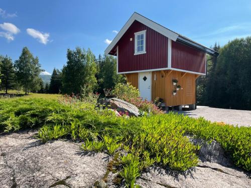 Gvarv Appartement | Unik overnatting i Stabbur/Minihus