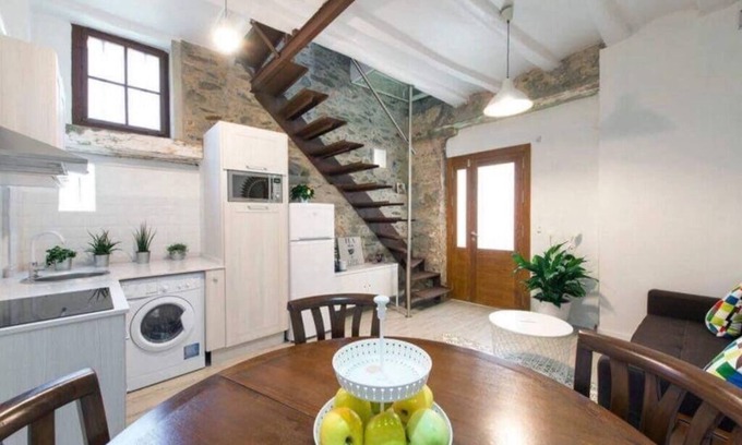 Horta-Guinardo Maison | UNIQUE 3 BED HOUSE in HORTA By MyRentalHost