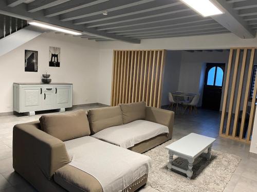 Dampierre-sous-Bouhy Maison | Unique and quiet house with beautiful terrace