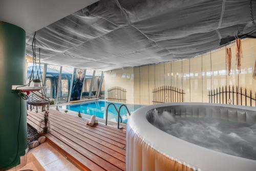 Prague 5 Appartement | Unique apartment with private pool, cinema, SPA