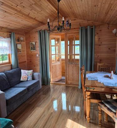 Girvan Appartement | Unique Caravan with Outdoor Space Lodge