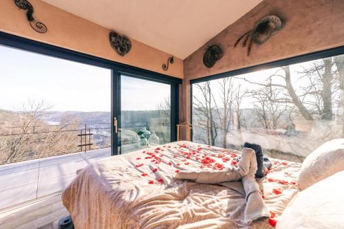 Bouvignes-sur-Meuse Villa | Unique Cottage w/Amazing View & Private Wellness