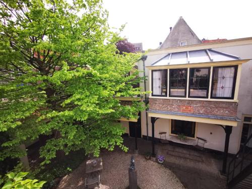 Alkmaar Maison | Unique Courtyard House with Sauna in Alkmaar city center