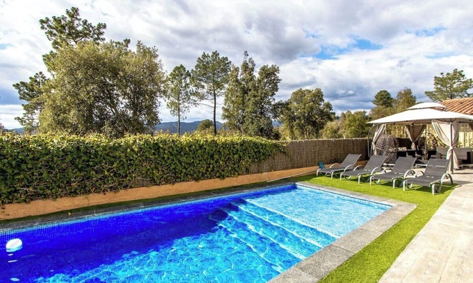 Santa Coloma de Farners Villa | Abode unique sur la Costa Brava avec accès train à BCN.