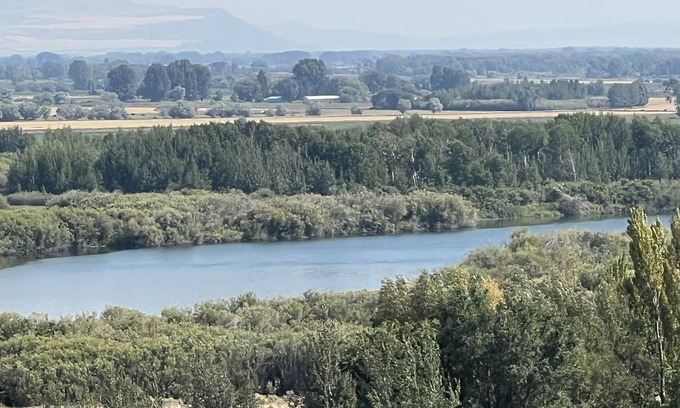 Madison County Appartement | Unique geological feature with beautiful views and hiking trails!