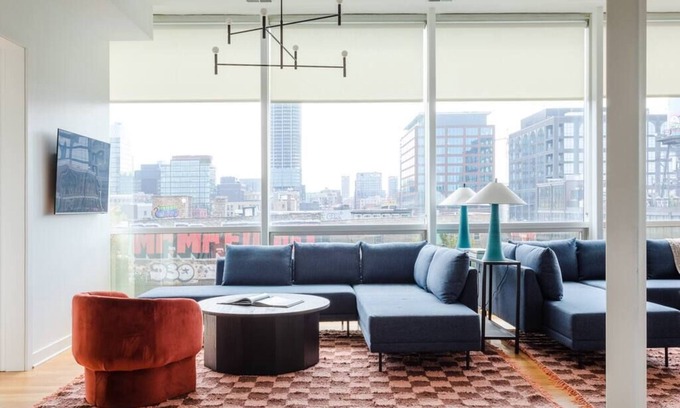 West Town Appartement | Unique Luxury Fulton Market Penthouse - Sleeps 32