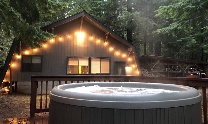 Paradise Estates Cabine | Mont isolé. Rainier Cabin - Wifi - Poêle à bois - Raquettes - Idéal pour les couples!