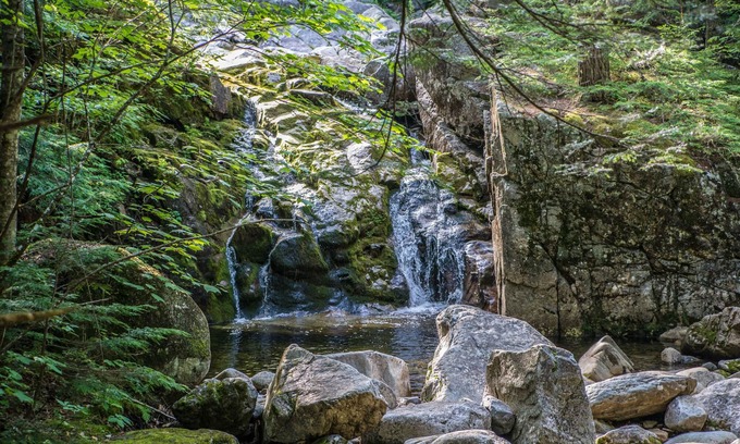 Chatham Maison | Unique Off-grid stay in the heart of the White Mountain National Forest