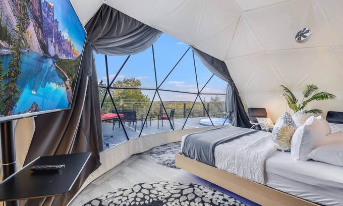 Lago Vista Station Balnéaire | Unique Eco-Glamping Resort in TX Hill country - Pod #11!