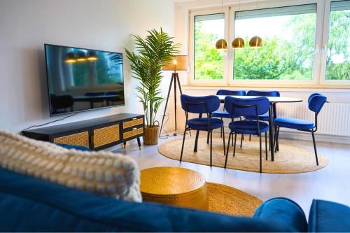 Huchting Appartement | unique - spacious for 5 - balcony - kitchen - WiFi