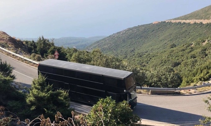 Tirana Maison | Unique Stay: Cozy Nightliner Tour Bus
